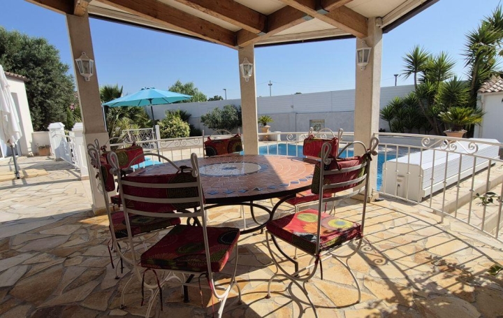 Maison de ville BESSAN (34550)  230 m2 770 000 € 