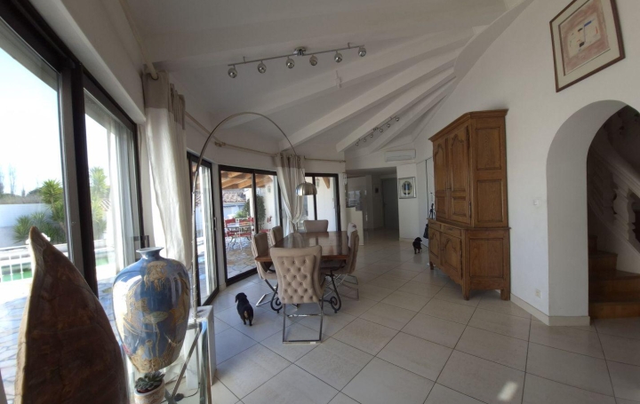 Maison de ville BESSAN (34550)  230 m2 770 000 € 
