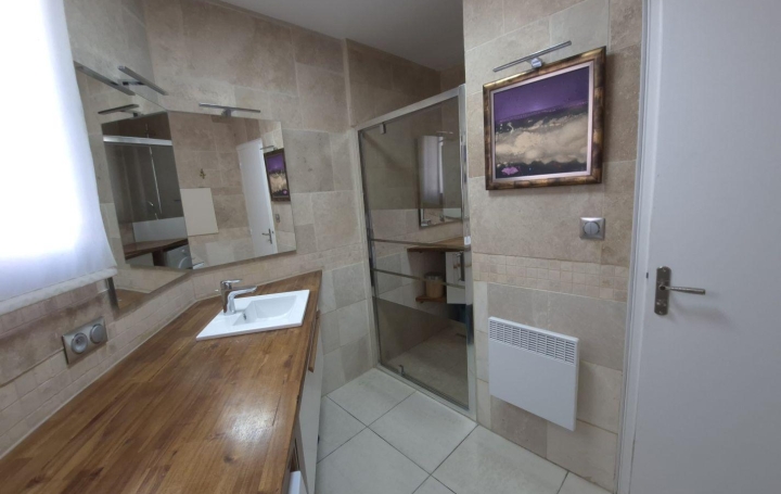 Maison de ville BESSAN (34550)  230 m2 770 000 € 