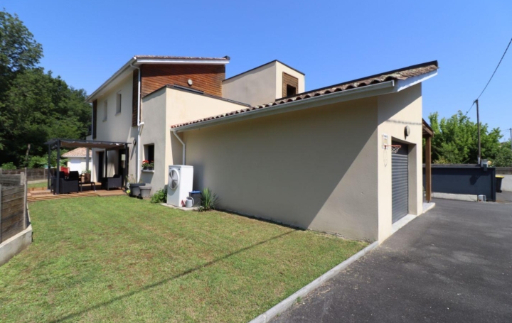 Réseau Immo-diffusion : Maison  SAINT-YZAN-DE-SOUDIAC  142 m2 329 984 € 