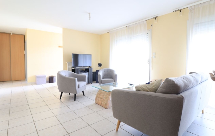 Réseau Immo-diffusion : Maison  CUBZAC-LES-PONTS  84 m2 258 965 € 