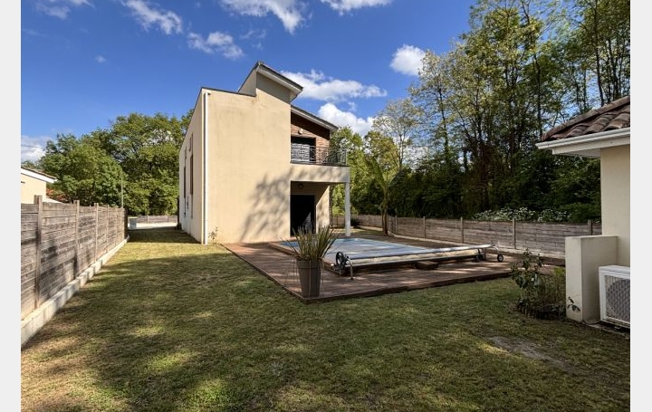 Réseau Immo-diffusion : Maison  SAINT-YZAN-DE-SOUDIAC  142 m2 329 984 € 