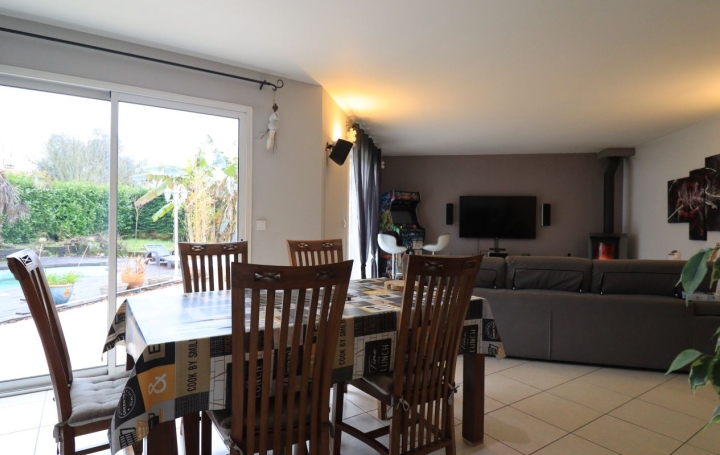 Maison SADIRAC (33670)  143 m2 387 000 € 