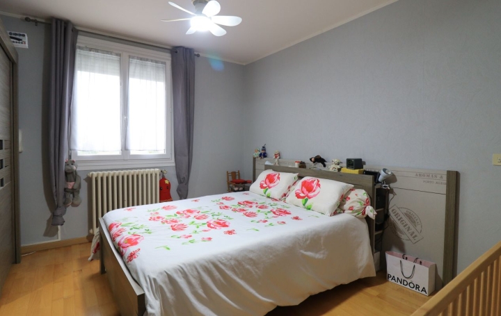 Maison AMBES (33810)  105 m2 233 200 € 