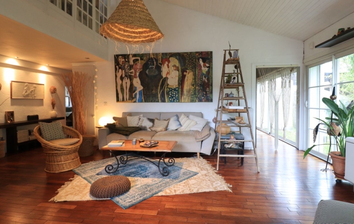 Maison VILLENAVE-D'ORNON (33140)  158 m2 549 000 € 