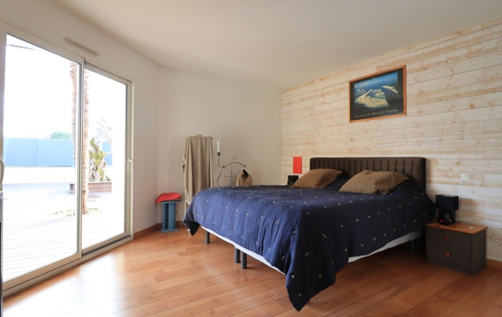 Maison LIBOURNE (33500)  191 m2 548 000 € 