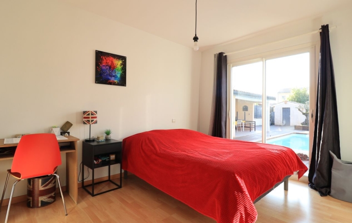 Maison LIBOURNE (33500)  191 m2 548 000 € 