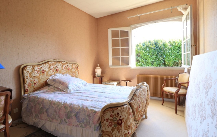 Maison CAMBLANES-ET-MEYNAC (33360)  170 m2 569 000 € 