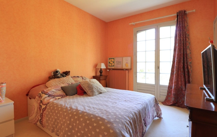 Maison CAMBLANES-ET-MEYNAC (33360)  170 m2 569 000 € 