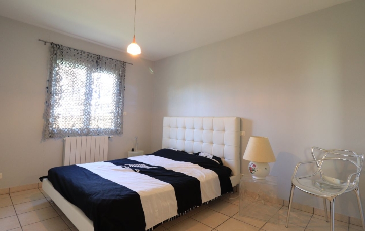 Maison PLASSAC (33390)  246 m2 499 000 € 