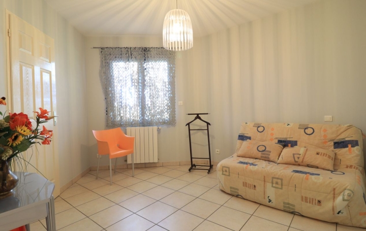 Maison PLASSAC (33390)  246 m2 499 000 € 