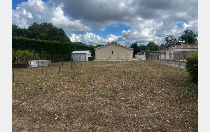 Terrain LEOGNAN (33850)   169 600 € 