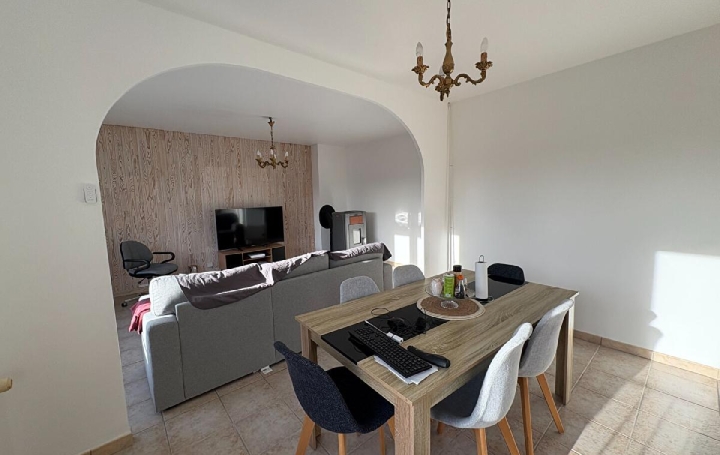 Maison / Villa AIXE-SUR-VIENNE (87700) 117 m<sup>2</sup> 900 € 