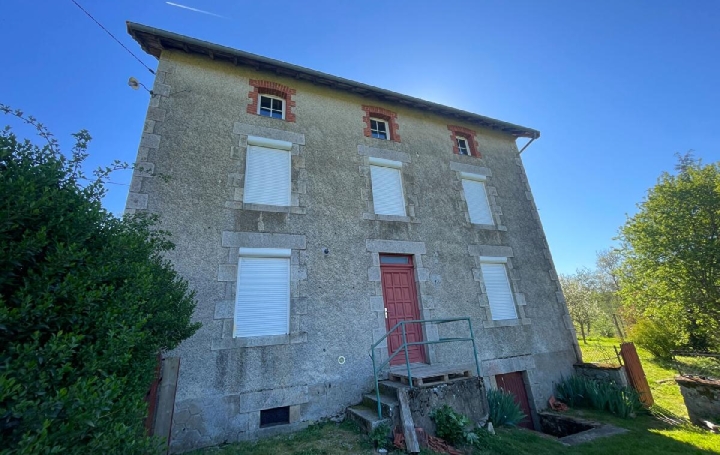 Maison / Villa MEILHAC (87800) 94 m<sup>2</sup> 670 € 