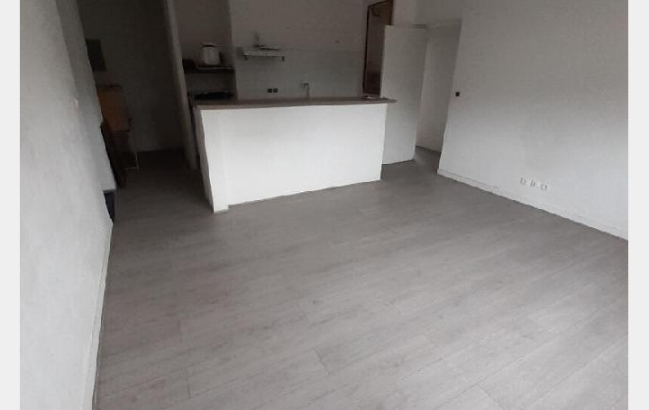 3 Pièces CHALUS (87230)  48 m2 499 € 