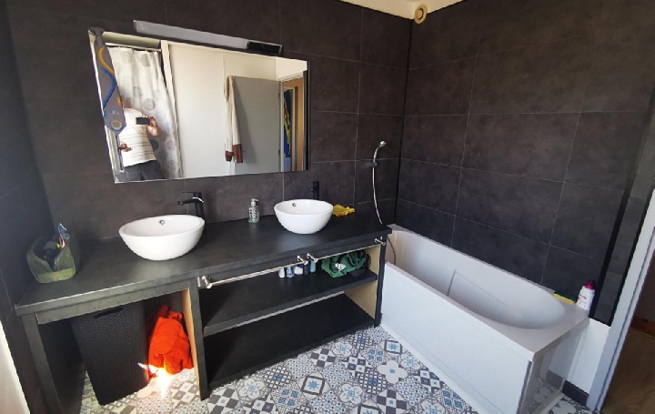 4 Pièces AIXE-SUR-VIENNE (87700)  78 m2 650 € 