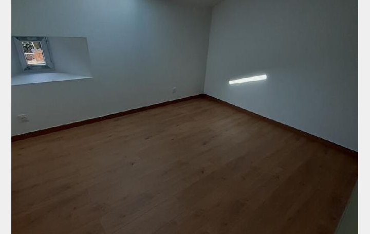 Maison VERNEUIL-SUR-VIENNE (87430)  105 m2 1 170 € 