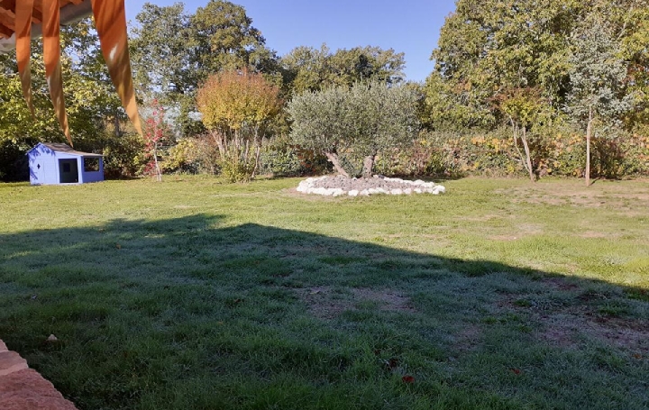 Maison PANAZOL (87350)  177 m2 2 400 € 