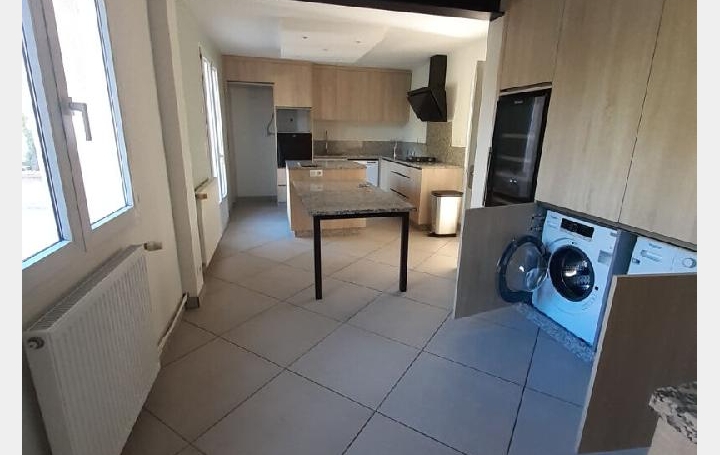 Maison PANAZOL (87350)  177 m2 2 400 € 