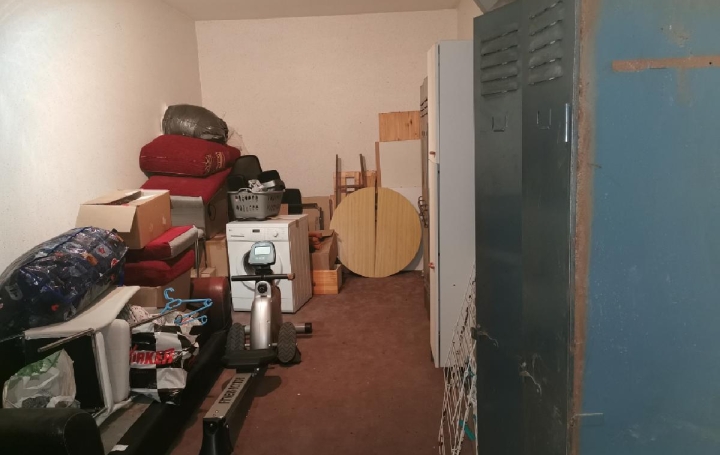 Local commercial AIXE-SUR-VIENNE (87700)  1 000 m2 129 300 € 