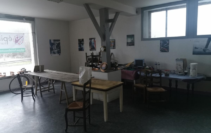 Local commercial AIXE-SUR-VIENNE (87700)  1 000 m2 129 300 € 