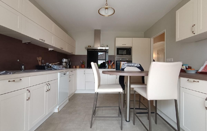 Maison LIMOGES (87000)  210 m2 279 000 € 