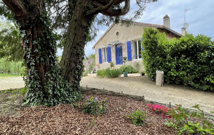 Réseau Immo-diffusion : Maison  SAINT-LAURENT-SUR-GORRE  150 m2 315 000 € 