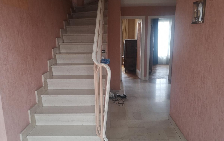 Maison AIXE-SUR-VIENNE (87700)  172 m2 176 000 € 