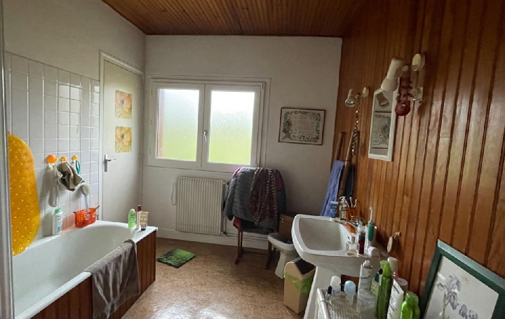 Maison BESSINES-SUR-GARTEMPE (87250)  208 m2 240 540 € 