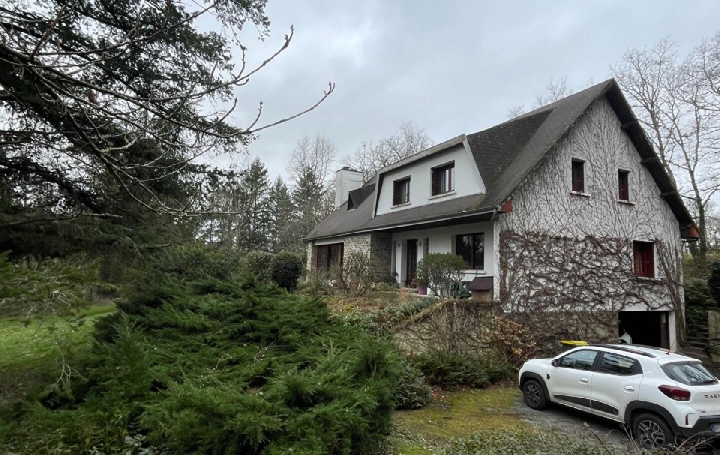 Maison BESSINES-SUR-GARTEMPE (87250)  208 m2 240 540 € 