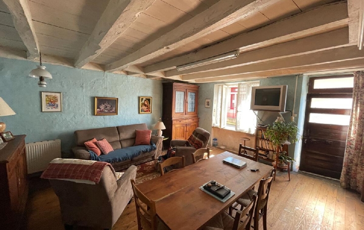 Maison LA CROIX-SUR-GARTEMPE (87210)  92 m2 42 750 € 