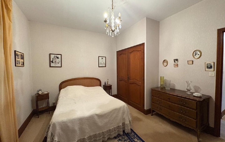 Maison SAINT-HILAIRE-LES-PLACES (87800)  175 m2 293 290 € 
