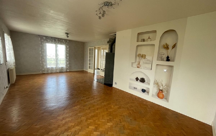 Maison NEXON (87800)  177 m2 185 500 € 