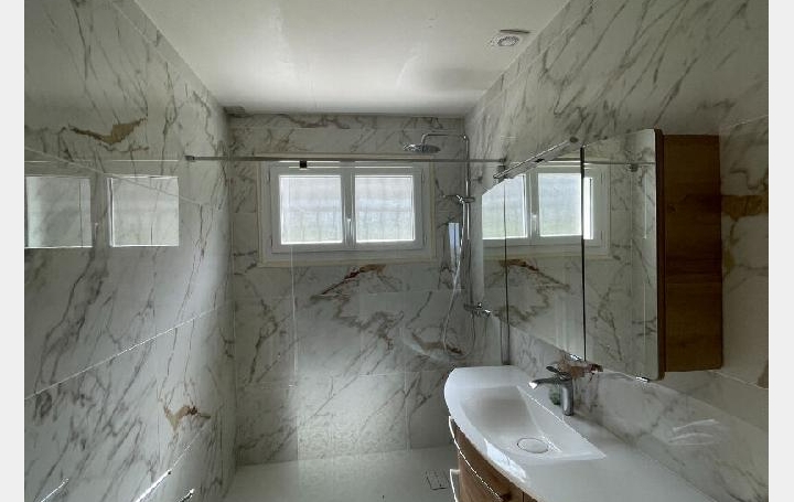 Maison NEXON (87800)  177 m2 185 500 € 