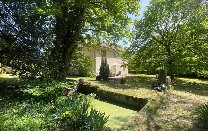 Maison VERNEUIL-SUR-VIENNE (87430)  110 m2 180 200 € 