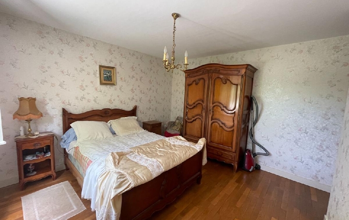 Maison VERNEUIL-SUR-VIENNE (87430)  110 m2 180 200 € 