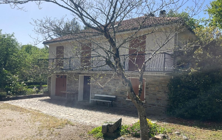 Maison VERNEUIL-SUR-VIENNE (87430)  110 m2 180 200 € 
