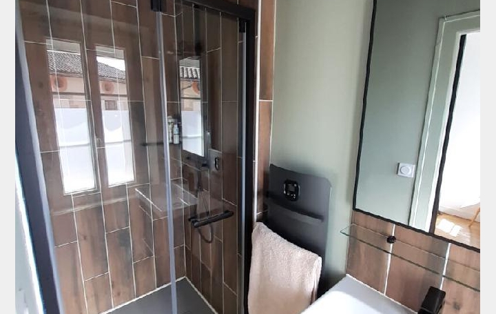 Maison NIEUL (87510)  120 m2 180 200 € 