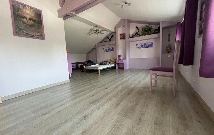 Maison LA BAZEUGE (87210)  195 m2 149 450 € 