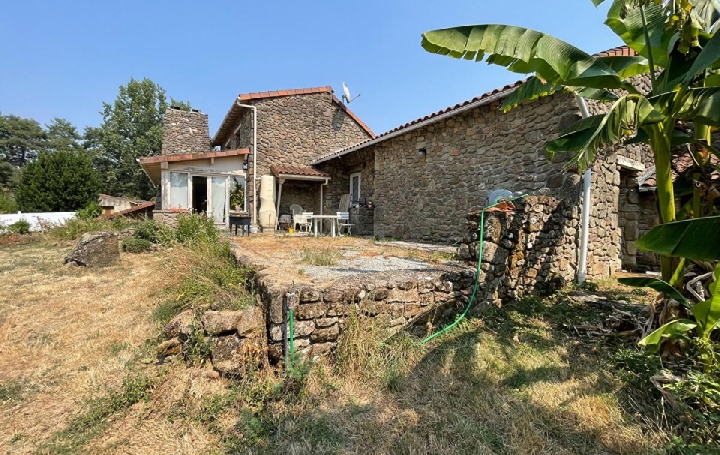 Maison LA BAZEUGE (87210)  195 m2 149 450 € 