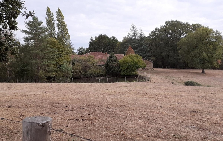 Maison SAINT-CYR (87310)  144 m2 107 750 € 