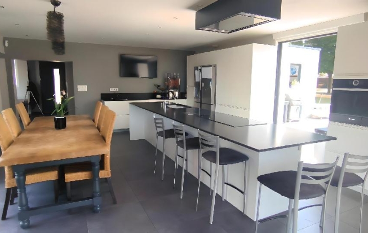 Maison SAVENAY (44260)  209 m2 947 600 € 