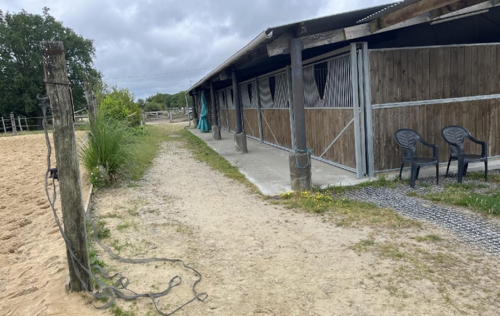 Local / Bureau LA CHAPELLE-LAUNAY (44260) 260 000 m<sup>2</sup> 494 400 € 