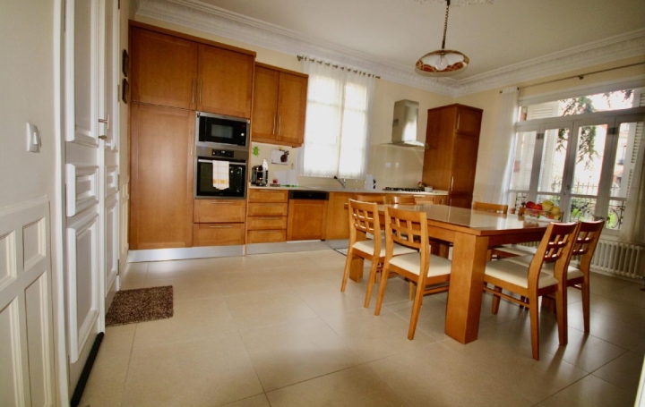 Maison MONTMAGNY (95360)  262 m2 832 000 € 