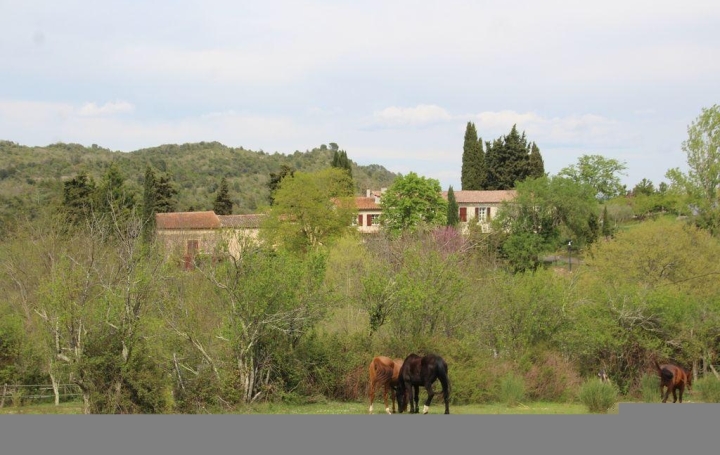 Domaine LIMOUX (11300)  305 m2 899 000 € 