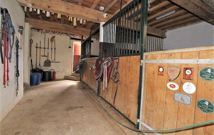 Domaine LIMOUX (11300)  305 m2 899 000 € 