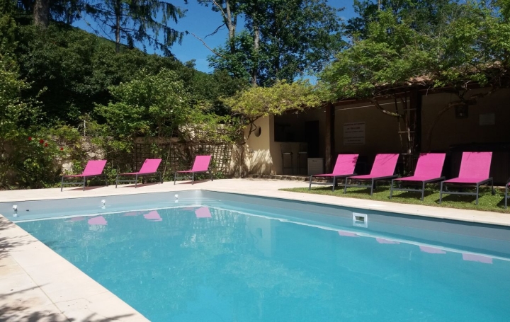 Propriété LAVELANET (09300)  600 m2 890 000 € 