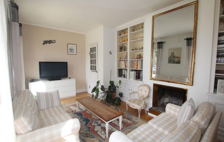 Propriété LAVELANET (09300)  600 m2 890 000 € 