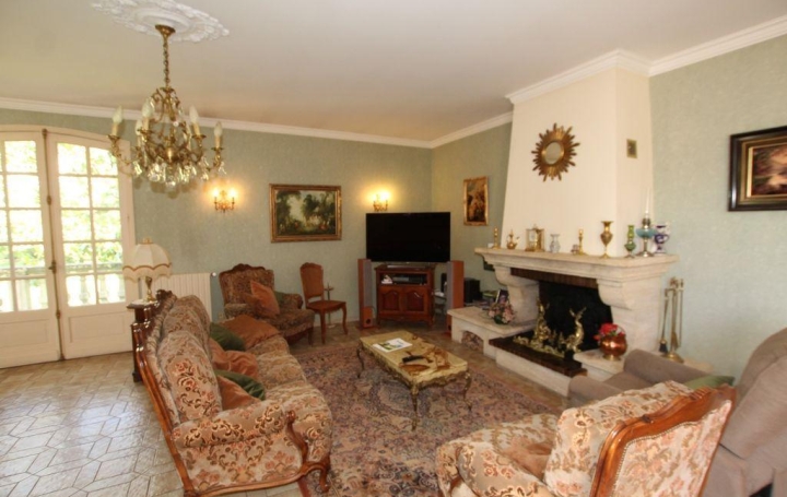 Maison FOIX (09000)  300 m2 575 000 € 