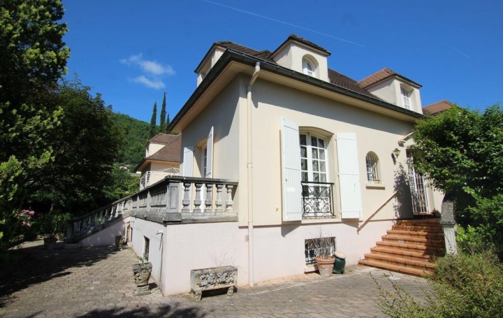 Maison FOIX (09000)  300 m2 575 000 € 